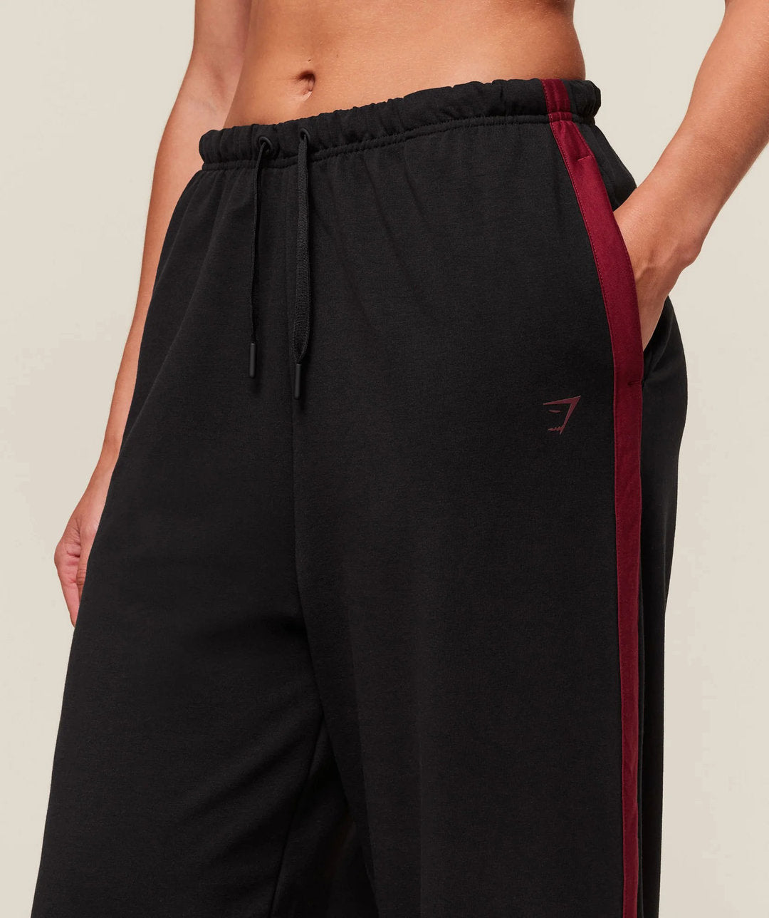 Gymshark > Retro Stripe Snap Pant