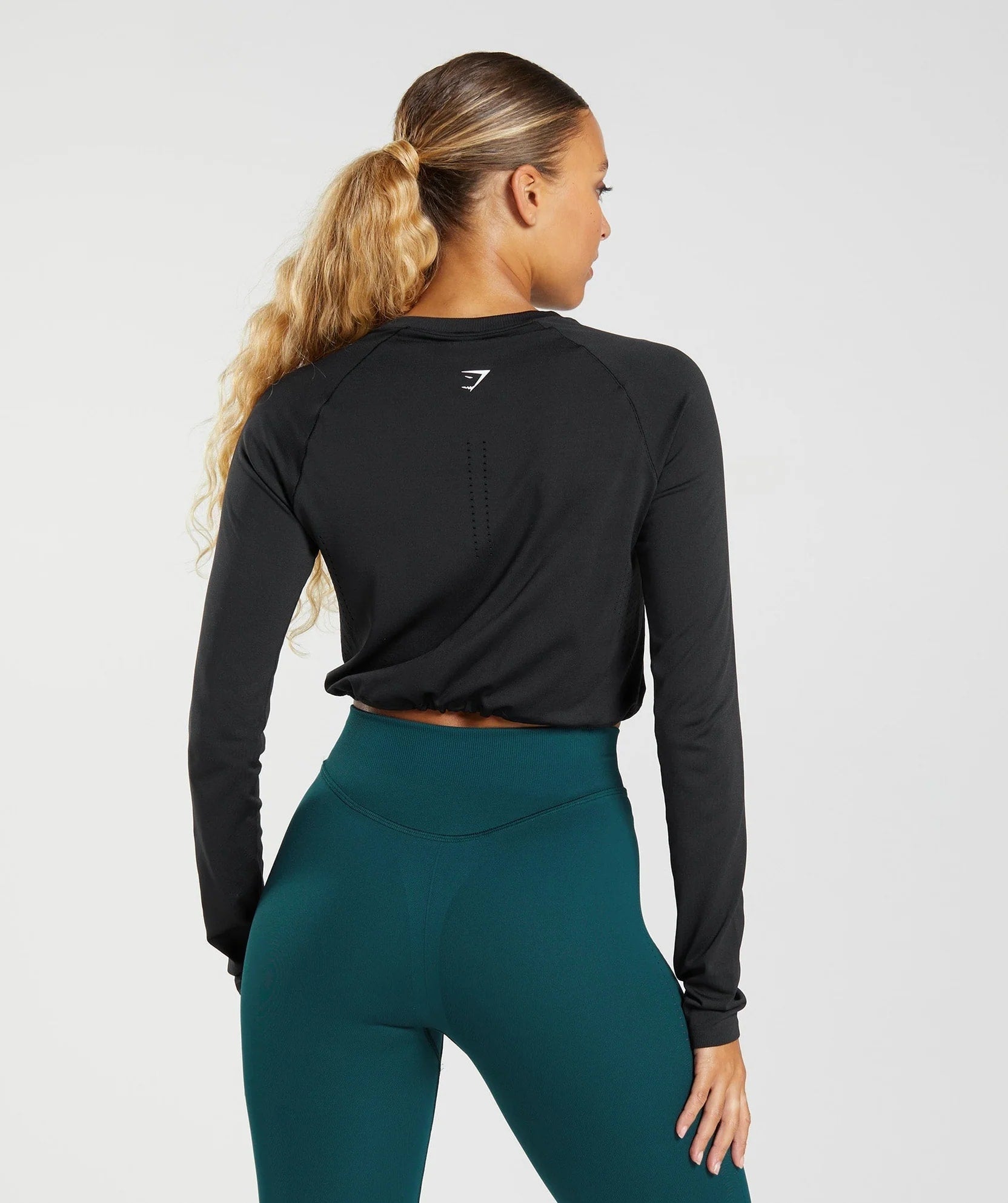Gymshark > Sweat Seamless Long Sleeve Crop Top