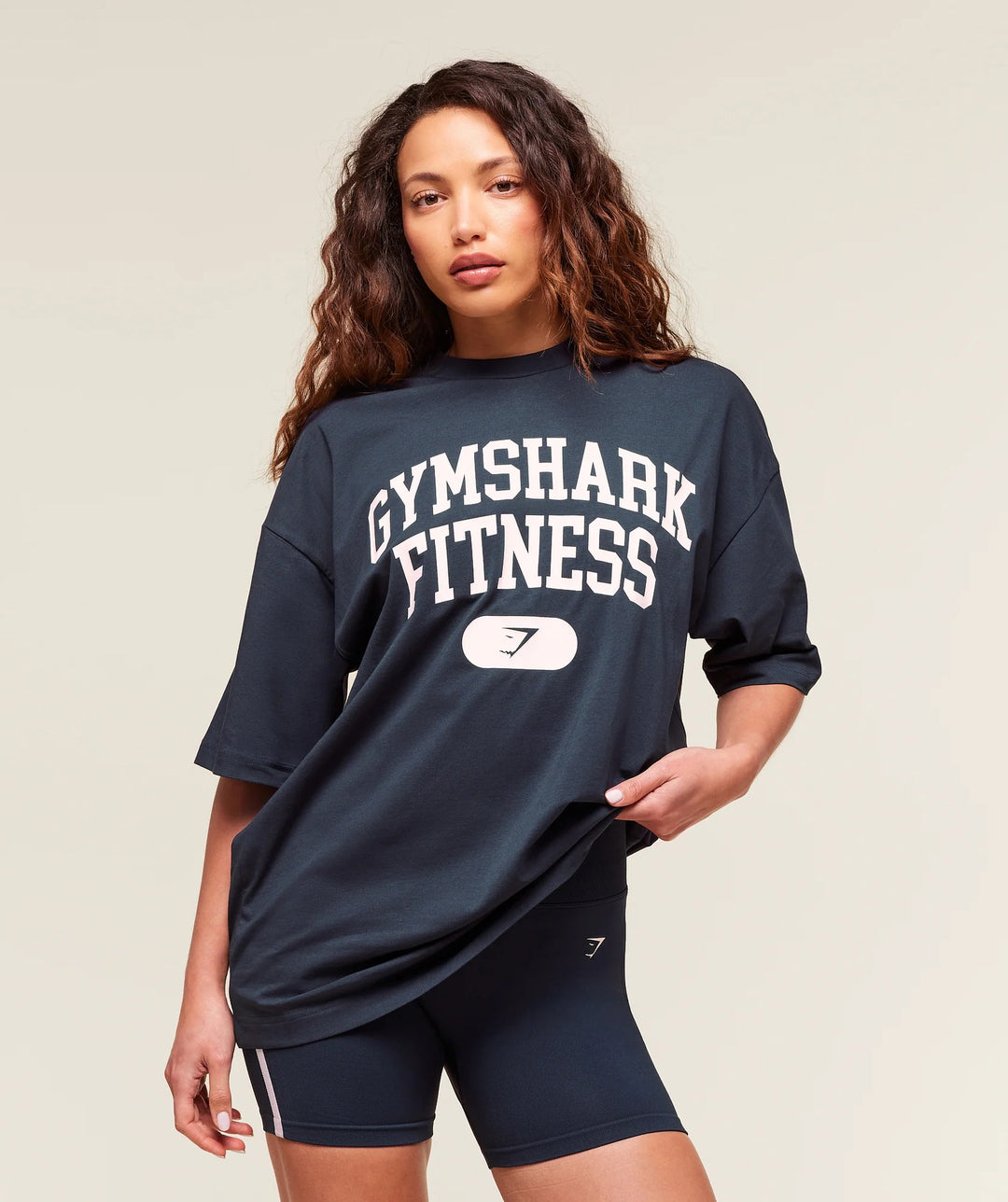 Gymshark > Varsity Graphic Oversized T-shirt