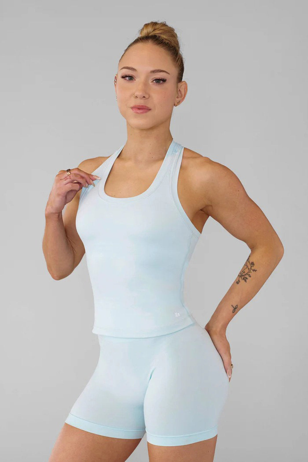 Youngla > W490 Core Luxe tank
