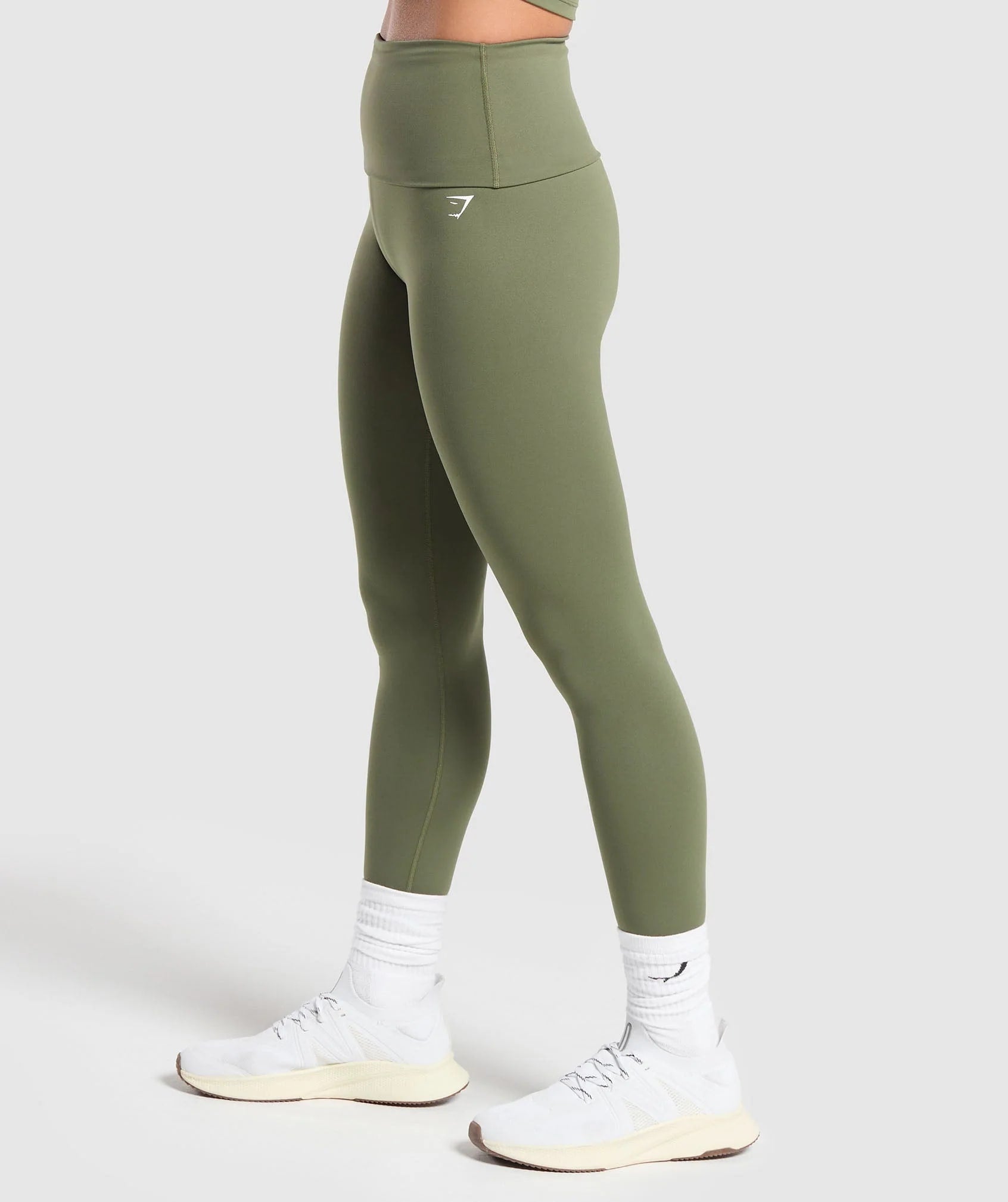 Gymshark > Everyday Foldover Leggings > M > Core Olive > Gymshark