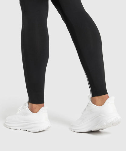 Gymshark > Running Warmth Leggings